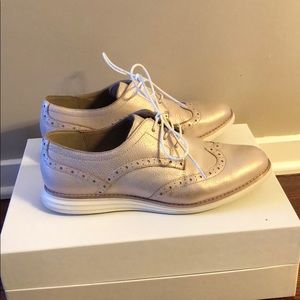Cole Han OriginalGrand Wingtip Oxford in Rose Gold